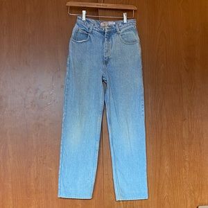 Vintage light wash guess jeans